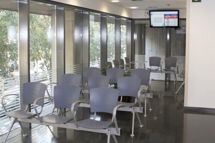 HUSC-Barcelona-sala-espera-01